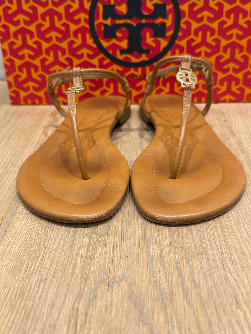 Tory Burch Emmy Thing Sandals in Tan Leather - Picture 3 of 13